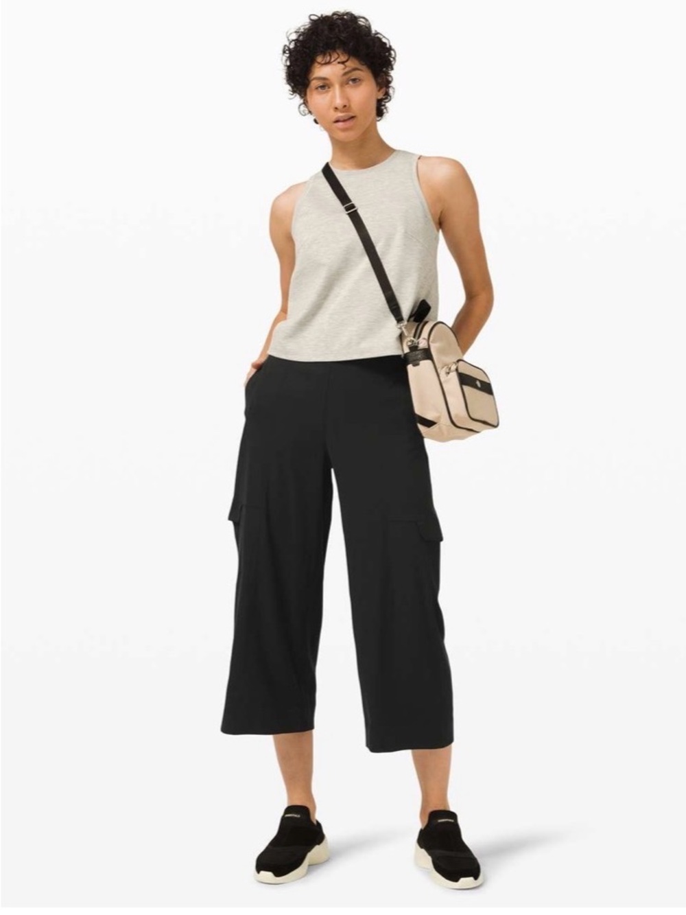 LULULEMON • Metropolis Maven High Rise Crop
Black w6bcls cargo
